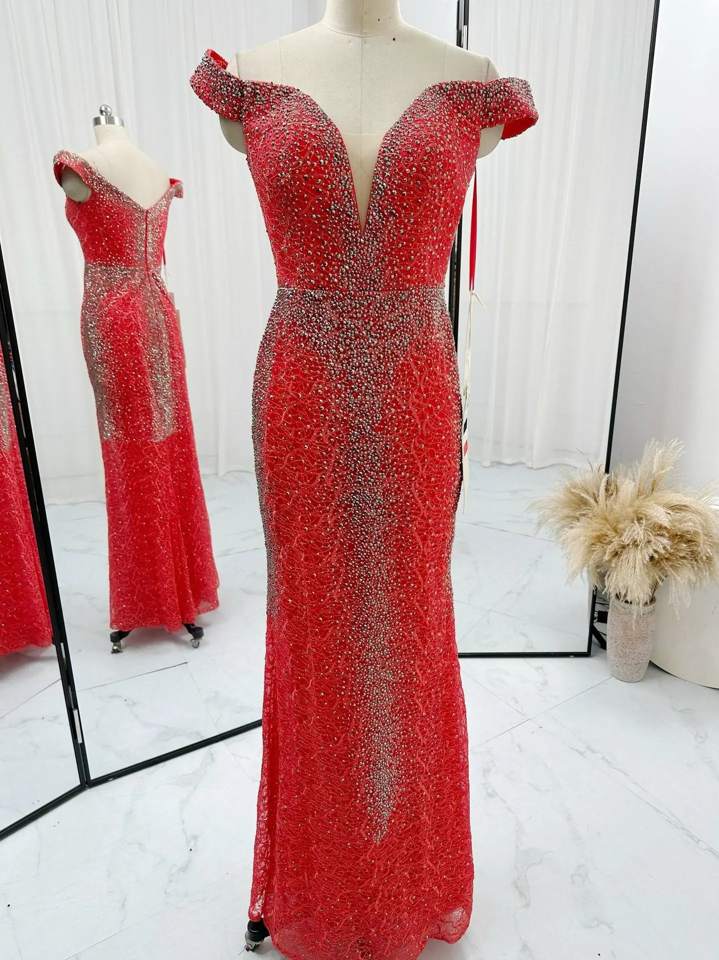 Red Sexy Deep V -Neck One Shoulder Super Slim Mermaid Showing A Thin Banquet Evening Dress Skirt M1677