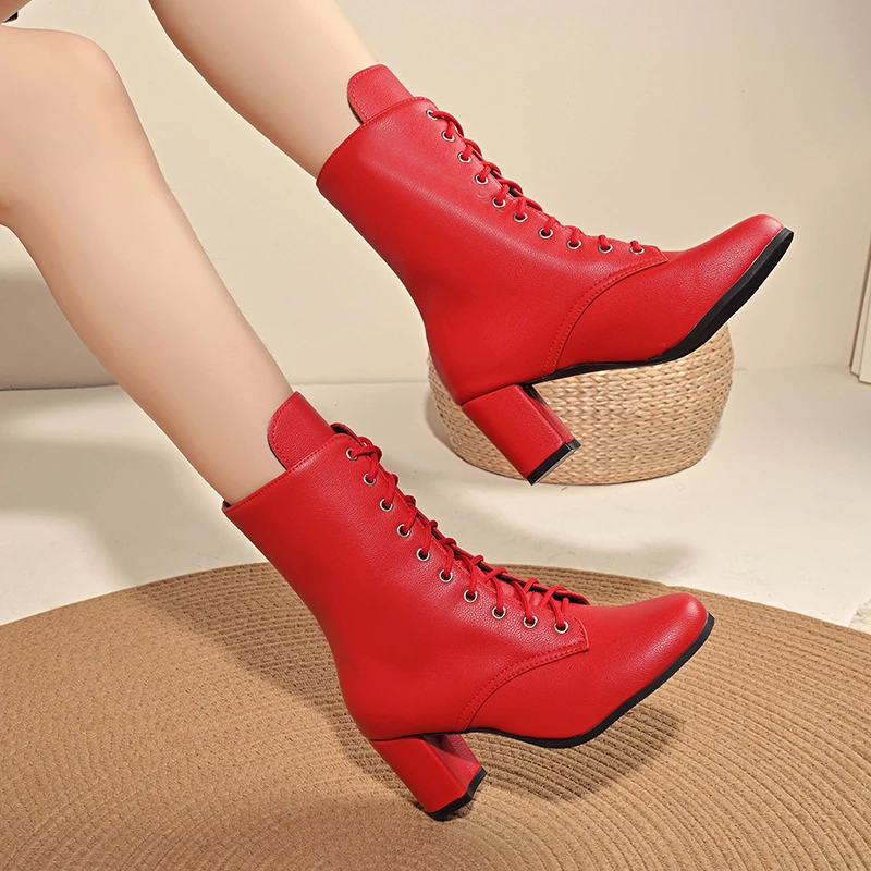 2024 retro feminino apontou toe tornozelo botas sola grossa elegante salto alto inverno novo designer rendas até botas de moda de salto alto