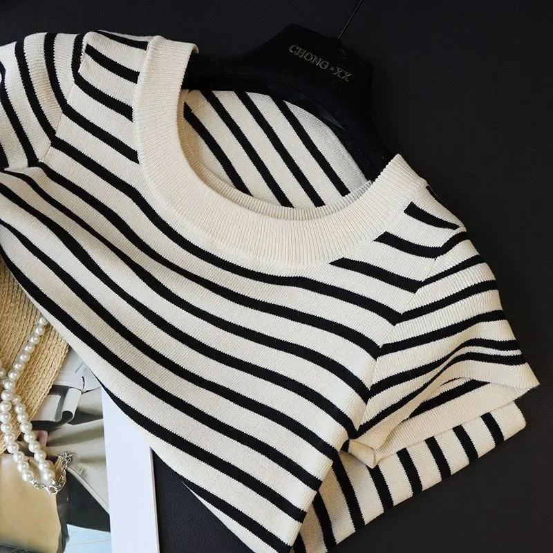 T-shirt lavorata a maglia a righe francesi da donna moda estiva scollo a U top casual a maniche corte T-shirt basic tutte abbinate in seta ghiacciata femminile