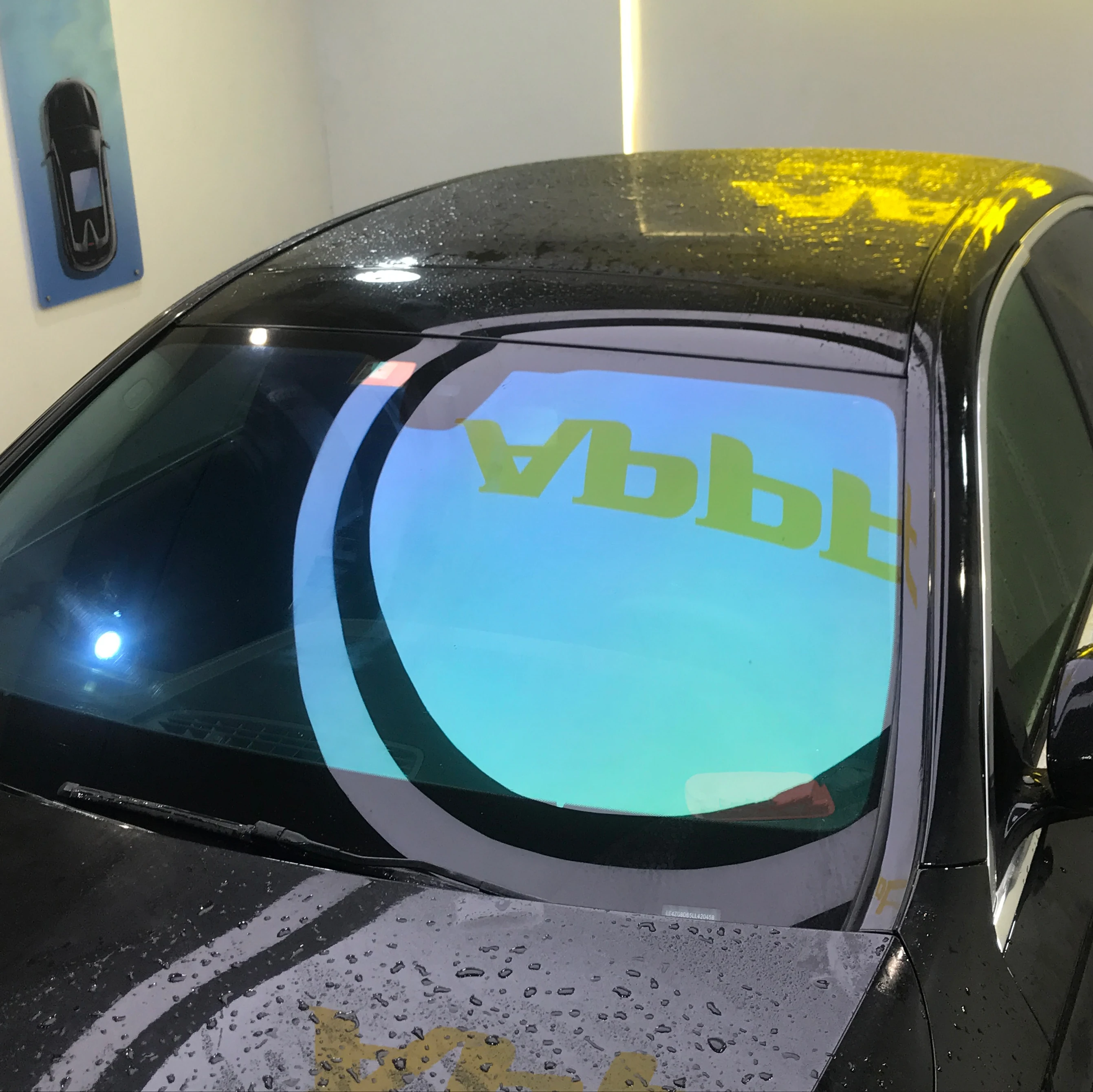 Film Kaca Mobil Chameleon 65% VLT Warna Berubah Biru Film Kaca Depan Chameleon Film Kaca Mobil Solar Chameleon