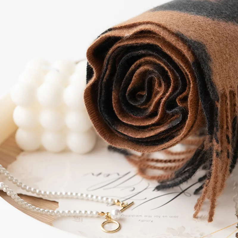 European and American Leopard Print Scarf Women's Artificial Cashmere Elegant All-Match Commute Shawl High-Grade Winter