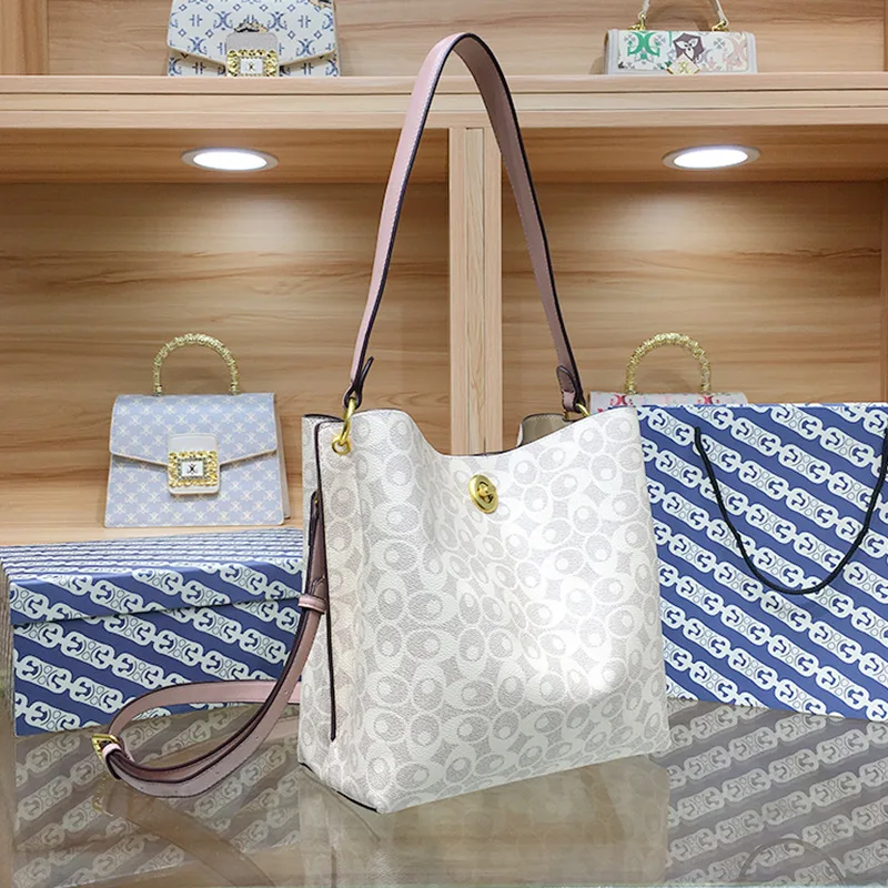 

Elegant Women's Shoulder Bag Crafted From Premium Leather, Famous Designer Crossbody Messenger Handbag, Luxury Popular Tote For