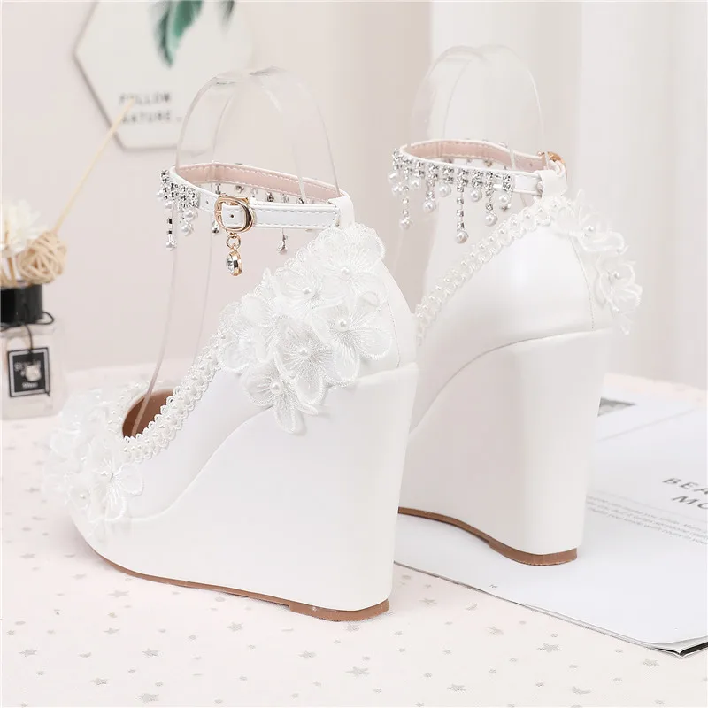 Sweet White Flower Pearl Tassel Wristband Womens Wedding Shoes High Heels Platform Ladies Party Dress Wedges Bridesmaid Pumps