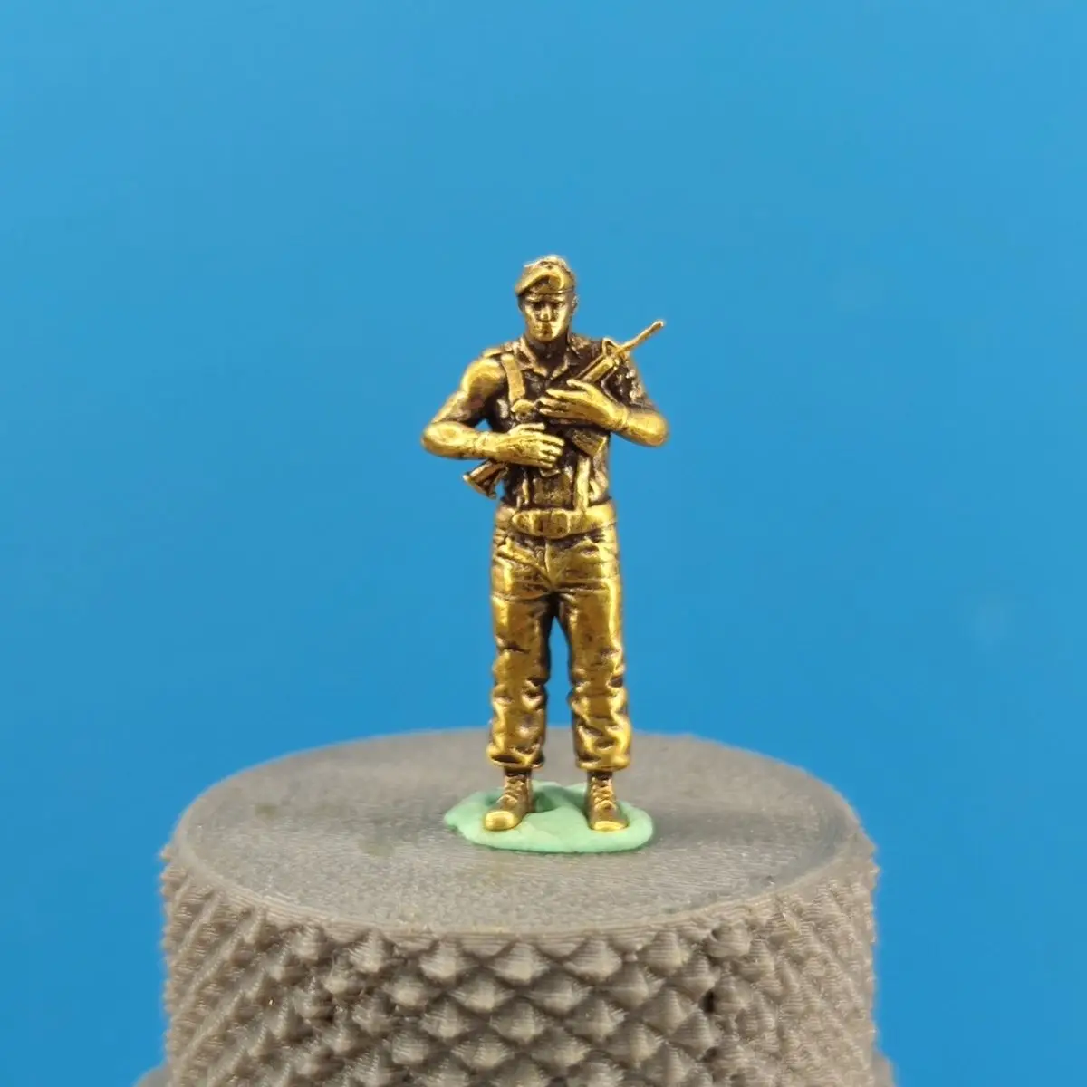 Military Soldier Model - Peace Mission Special Forces PLA Army Figure, Veteran Gift, Copper Alloy Collectible (Die Cast Craft)