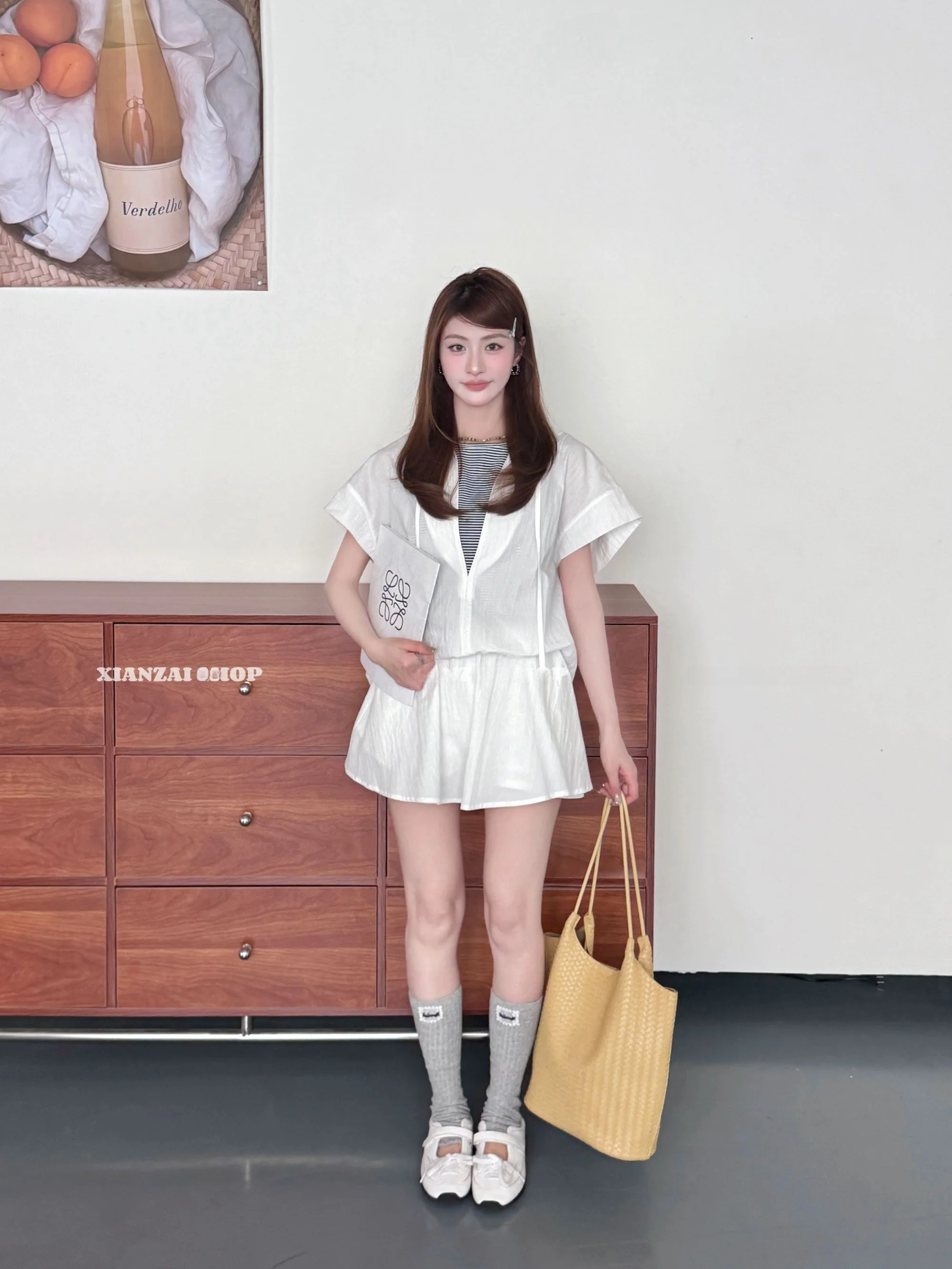 

MORI LISTEN to the WIND Summer New Loose Collar Fake Two-Piece Top Half Skirt Two-Piece Set Women's Fashion Lightweight Short...