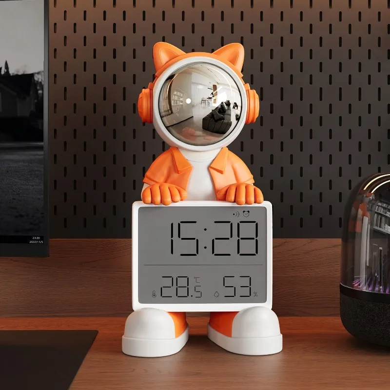 Electronic Desktop Thermometer Precise Real-time Update Astronaut-style Design Desktop Thermometer Home Merchandises Decoration