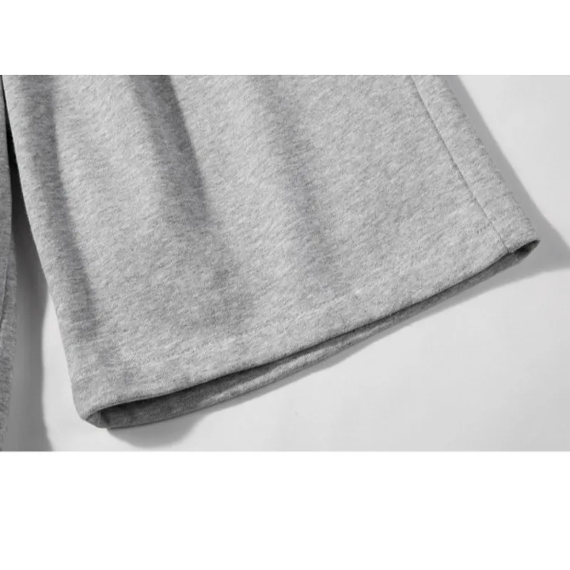 スポーツショーツ メンズ 2025 秋新作 ゆったり カジュアル シンプルで雰囲気のあるコーデ