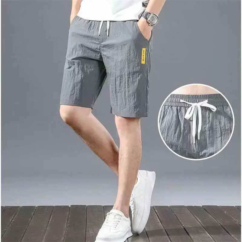 アイスシルクショーツメンズルーズ夏 5 クォーターカジュアル薄型ビーチスポーツパンツ通気性速乾性軽量カーゴショーツ