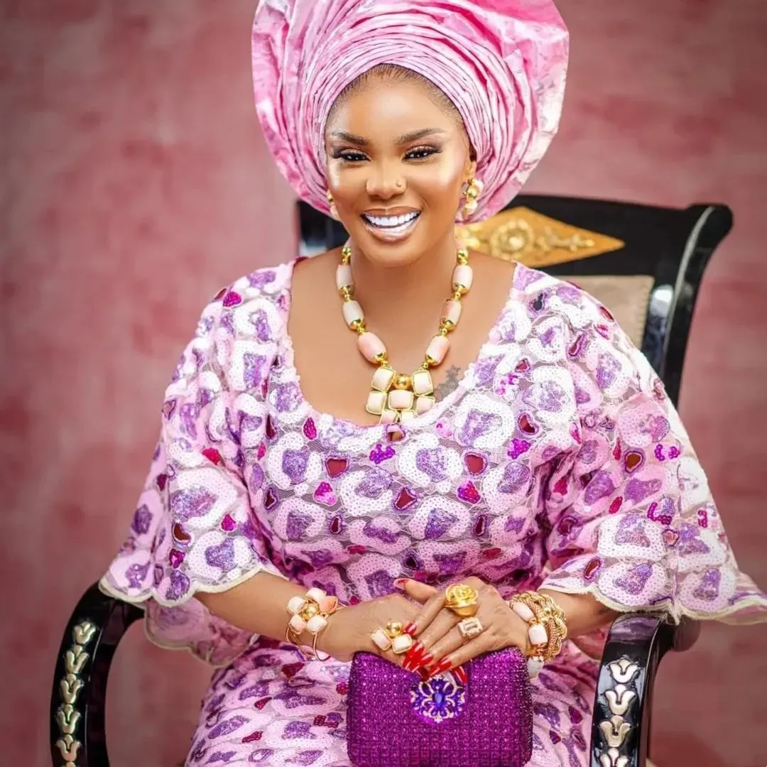 

High Class African Handcut Mesh Lace Fabric 2025 Embroidery French Nigerian Lace Fabric High Quality For Women With Sequins