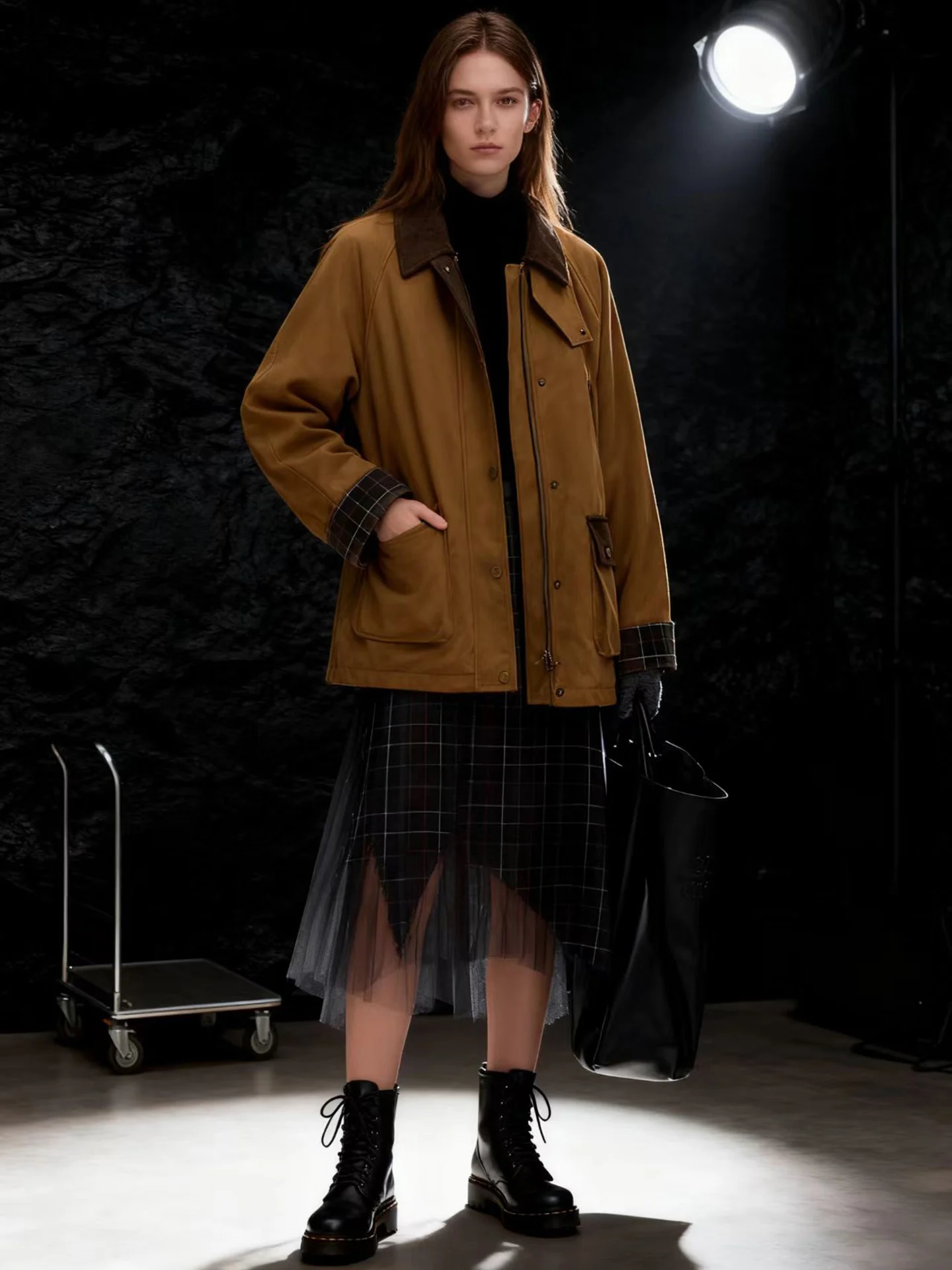 

Женское повседневное свободное теплое пальто HUAAPPUW в винтажном стиле с цветным воротником, длинными рукавами, средней длины, из полиэфирного волокна, осень-зима, новинка