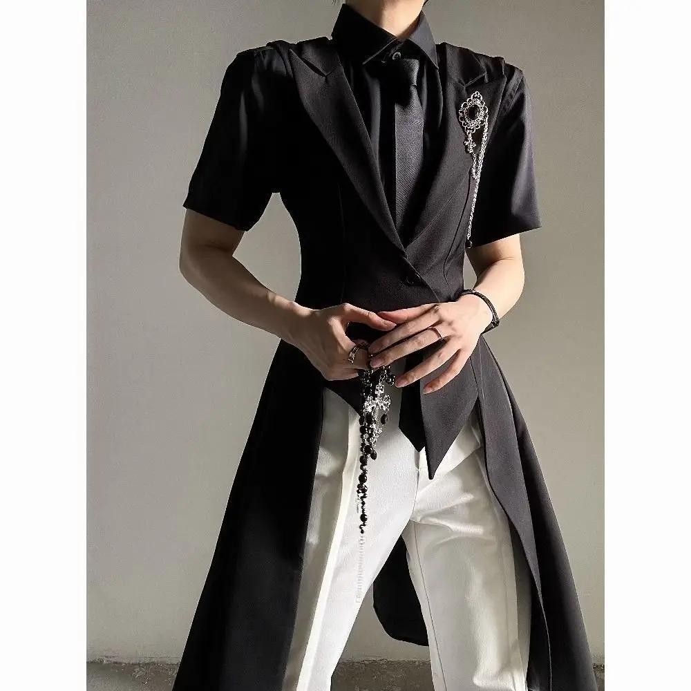 Single piece [swallowtail black vest]