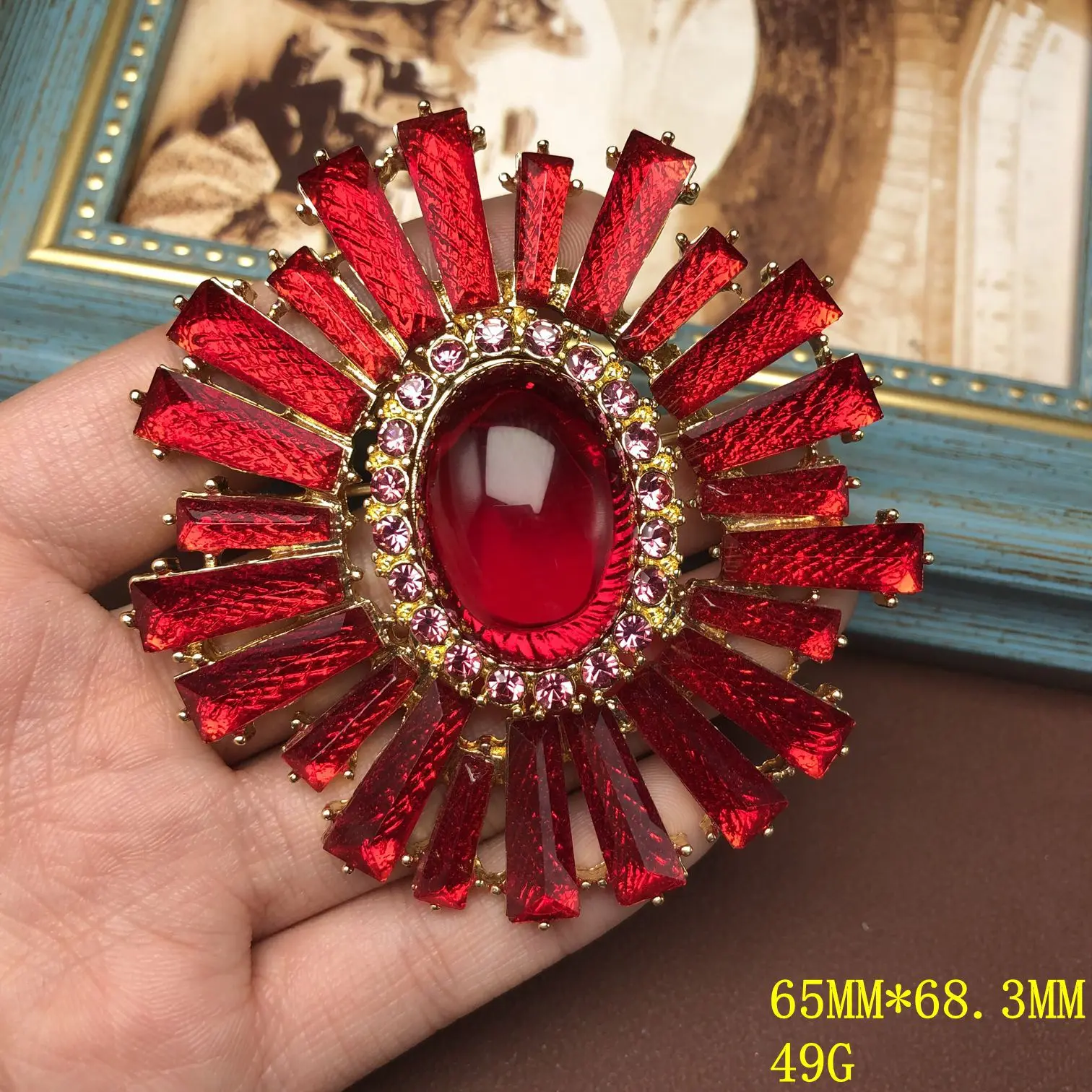 

Модная брошь-серьга в ретро-стиле с красными бриллиантами, элегантный универсальный дизайн, булавка-зажим.