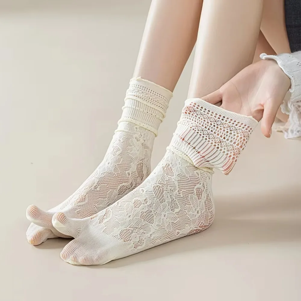 1Pairs New Hollow Out Mesh Split Toe Socks Lace Ultra-Thin Two-Toed Socks Cotton Comfortable High Tube Socks Women