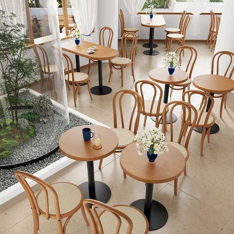 Café, Milchteeladen, Dessertladen-Tisch- und Stuhlkombination, Internet-Promi-Esszimmerstuhl aus massivem Holz im japanischen Stil