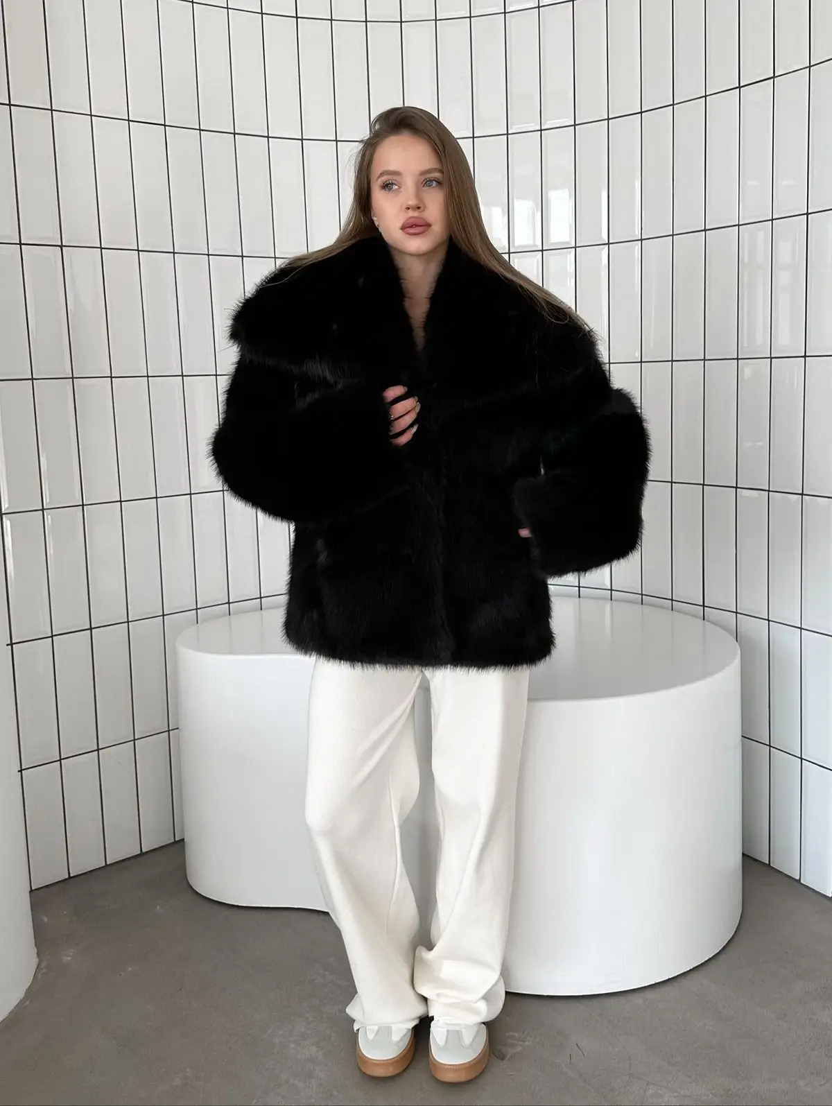 Women's Loose Elegant Faux Fur Coat with Large Collar Versatile Autumn Winter Fox Fur Coat