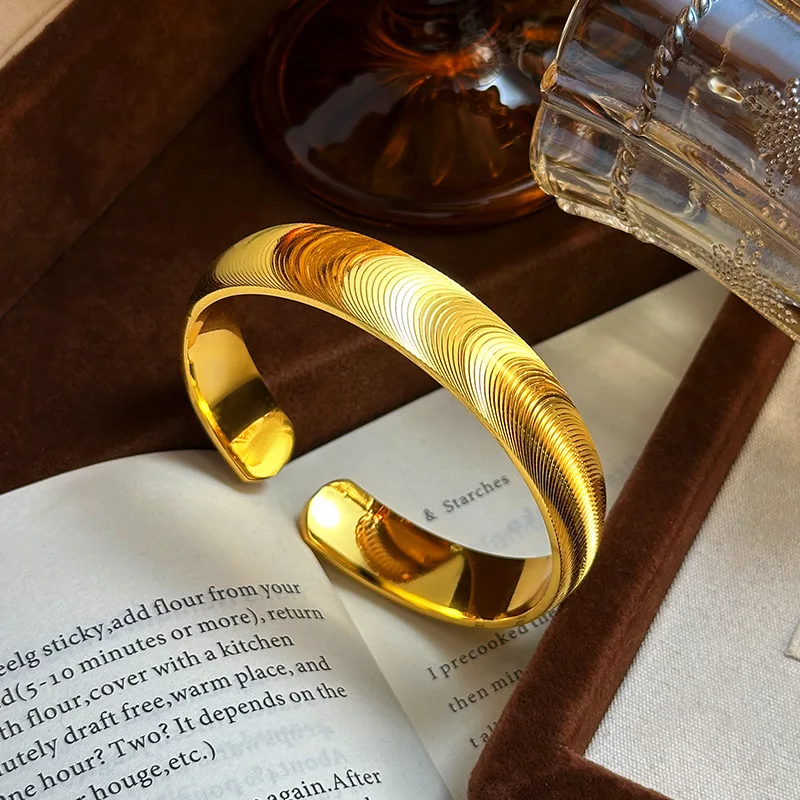 

Light luxury women's retro 9999 24K Real Gold high-end 12mm wide cnc cat eye opening bracelet bracelet gift gift