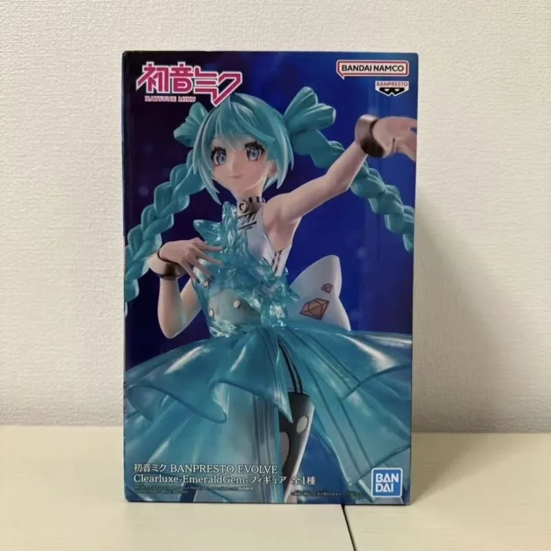 Auf lager Original BANPRESTO EVOLVE Clearluxe Emerald Gem Hatsune Miku Anime Figur Spielzeug Modell Sammlung Action Puppe Geschenk WY