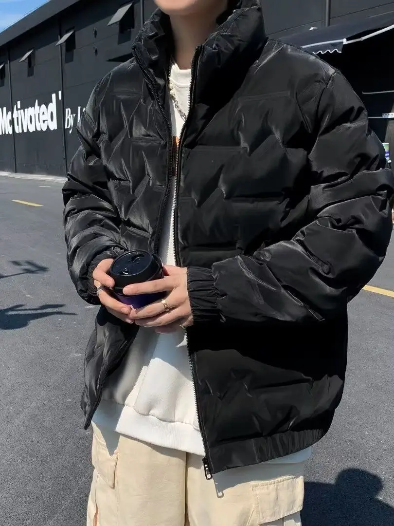 

Новая зимняя модная мужская куртка свободного кроя из хлопка с воротником-стойкой, из полиэфирного волокна, однотонная, повседневная, молодежная, трендовая