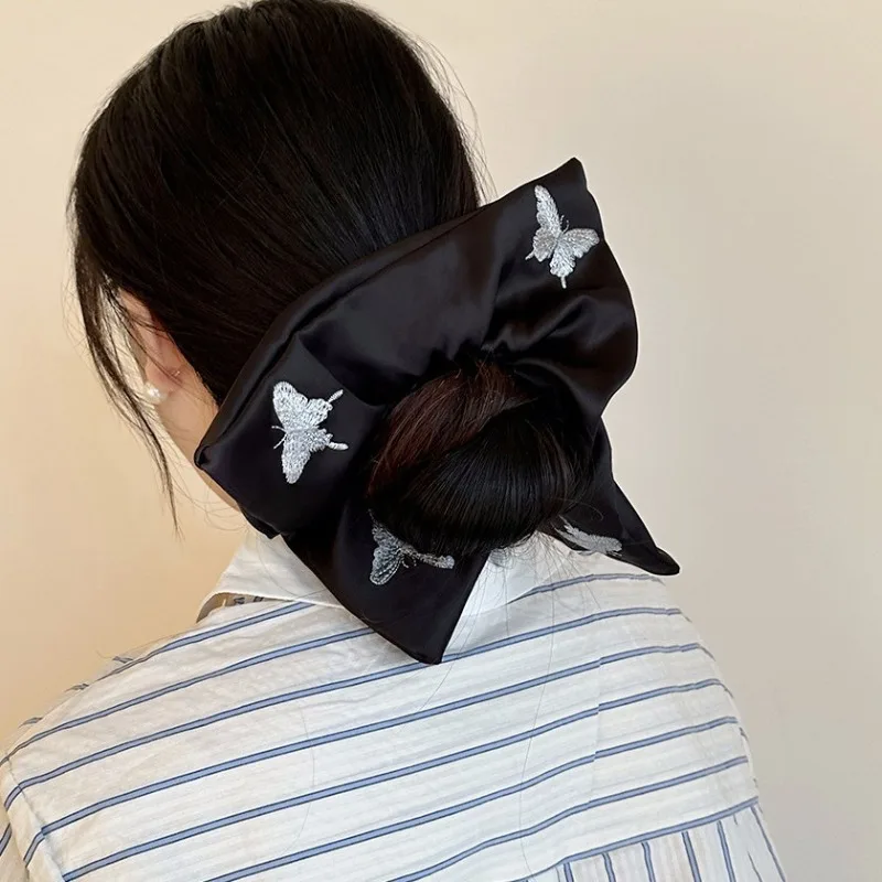 

Элегантная черная атласная резинка для волос с вышивкой бабочки, эластичная резинка для хвоста, модные аксессуары для волос для женщин и девушек на каждый день