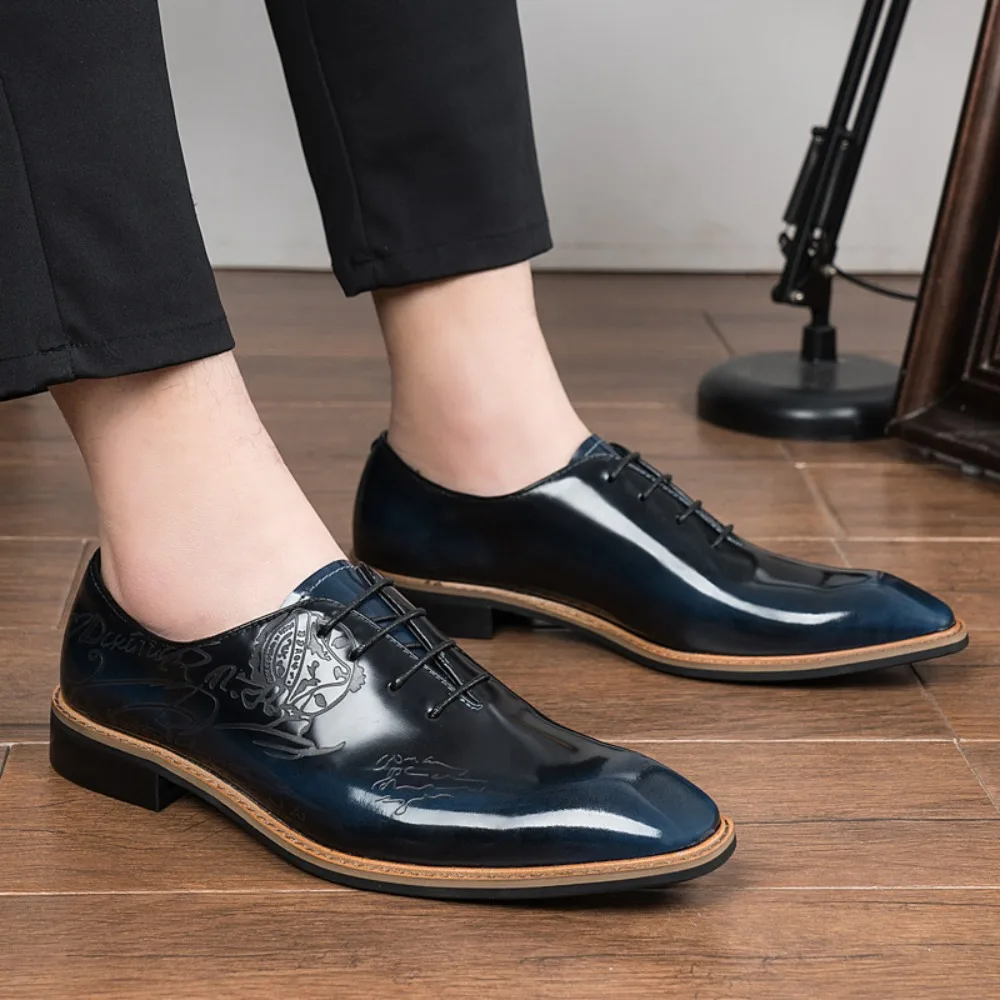 Luxury Men Oxford Shoes Retro Carving Pattern Men Dress Shoes Fashion Lace-Up Flats High Quality Business Men Party Wedding Shoe