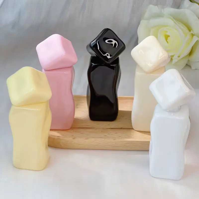 1 Refillable Makeup Spray Bottle, Empty Perfume Spray Bottle, Colored Glass Bottle, Replacement Container for Storing Perfume, Essential Oils, Liquid Cosmetics, Etc