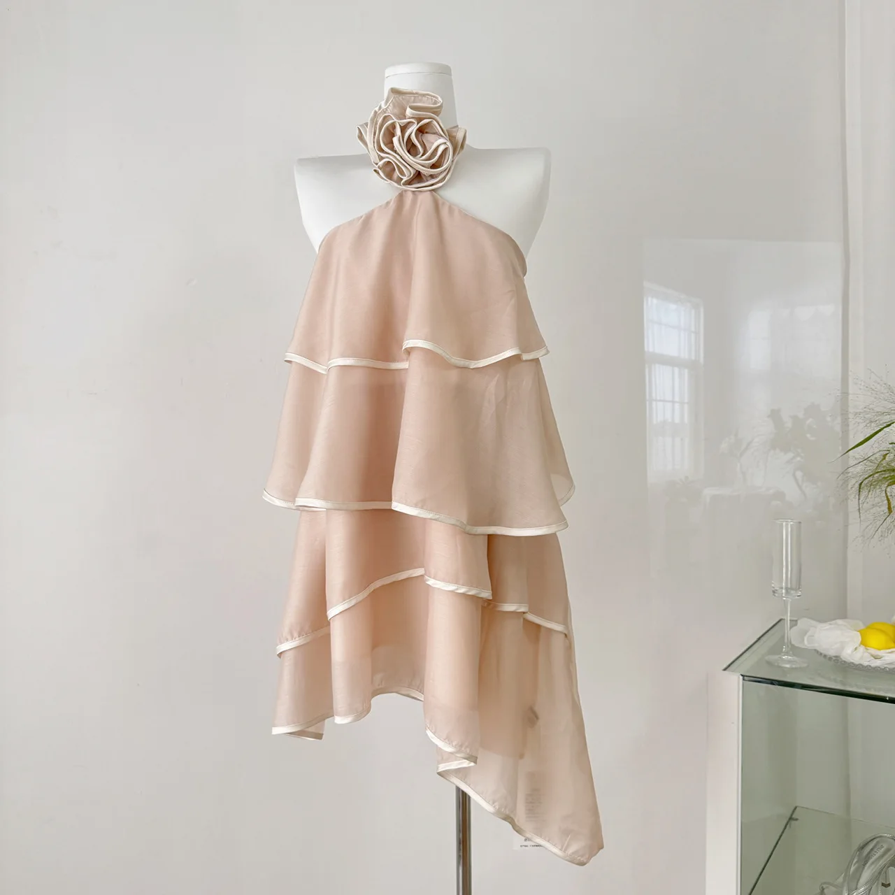 

2025 New Lotus Leaf Irregular Three Dimensional Flower Hanging Neck Strap Dress Pink Cake Dress