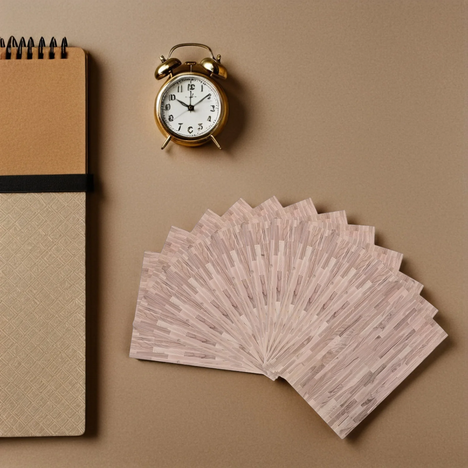 

24 шт. миниатюрных наклеек для пола, реалистичный дизайн под дерево, масштаб 1:12, 29x21 см, самоклеящиеся, для улучшения интерьера кукольного домика