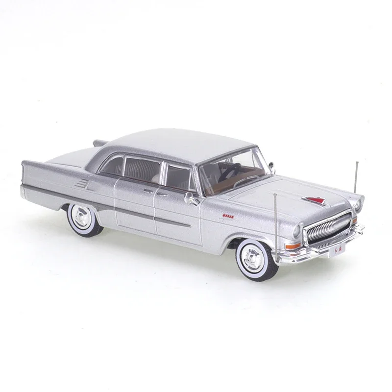 XCARTOYS 1/64 Red Flag CA72 Silver Car Alloy Toys Motor Vehicle Diecast Metal Model Kids Xmas Gift Toys for Boys