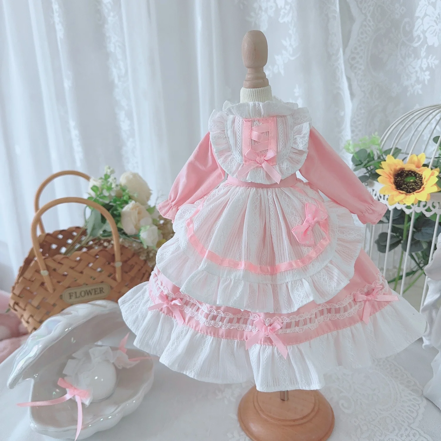 BJD Doll clothes suitable for 1/31/4 size pink long-sleeved appliqued maid outfit dress doll accessories