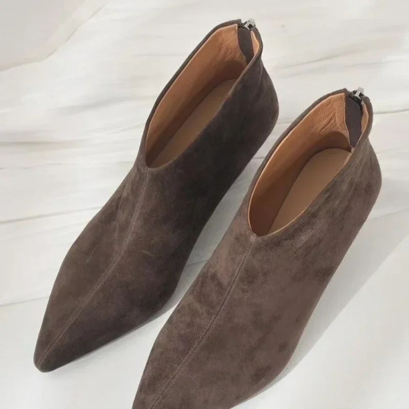 New Warm Casual and Elegant Shaped Heel Women's Boots Winter High Heel Pointed Toe Solid Color Fashionable Women's Shoes