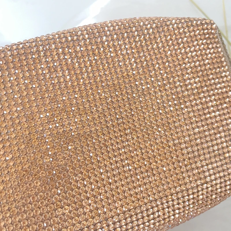 Kobieta wiadro szampana Crossbody metalowa torba na łańcuszku damska różowe złoto Rhinestone Messenger torba wieczorowa Chic