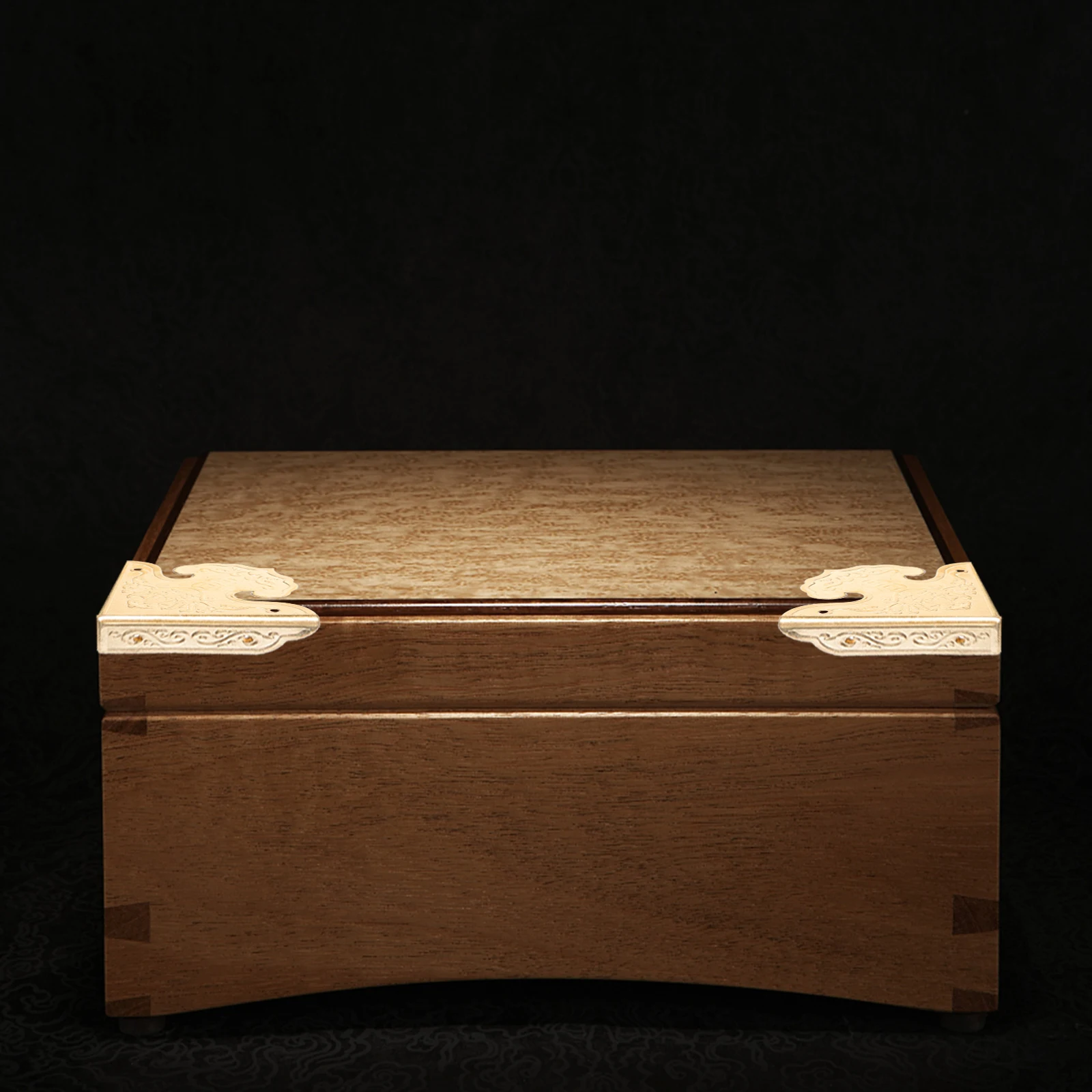 

4pcs Brass Wooden Edge Guards Retro Jewelry Chest Alloy Bumpers Corner Guards Furniture Edge Protectors Safety Covers