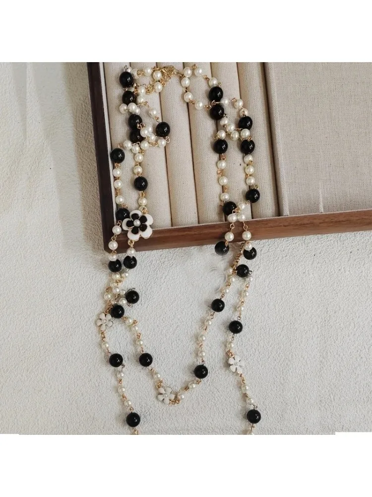 Naszyjnik z zawieszką z kamelii i pereł DIY — zdjęcie 2