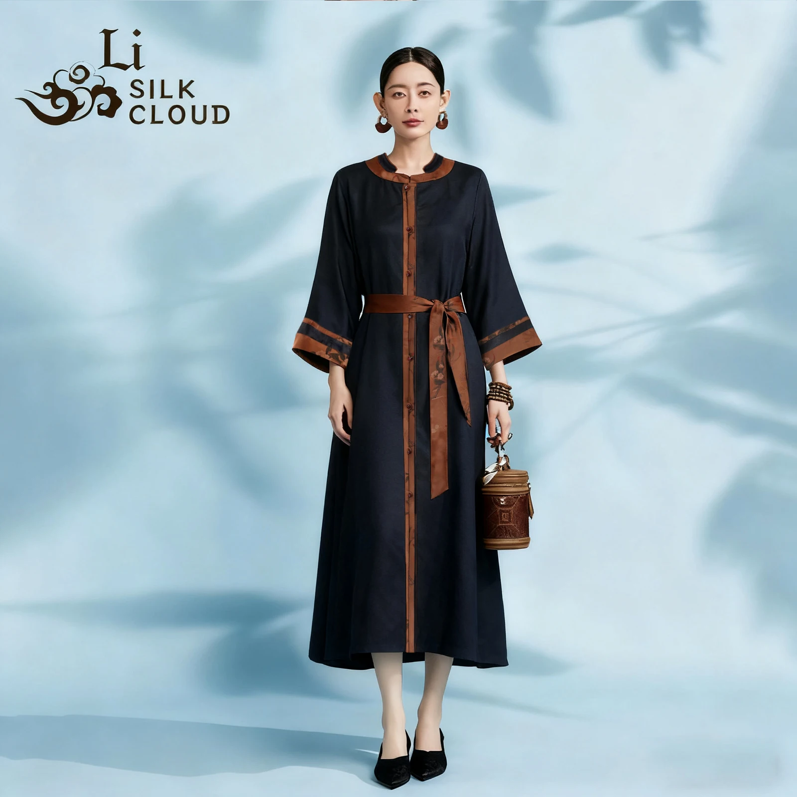 

Женское осеннее платье Xiangyunsha LI SILK CLOUD — 100% тутовый шелк, роскошная мягкая и шелковистая текстура, Гуандун, черный жемчуг