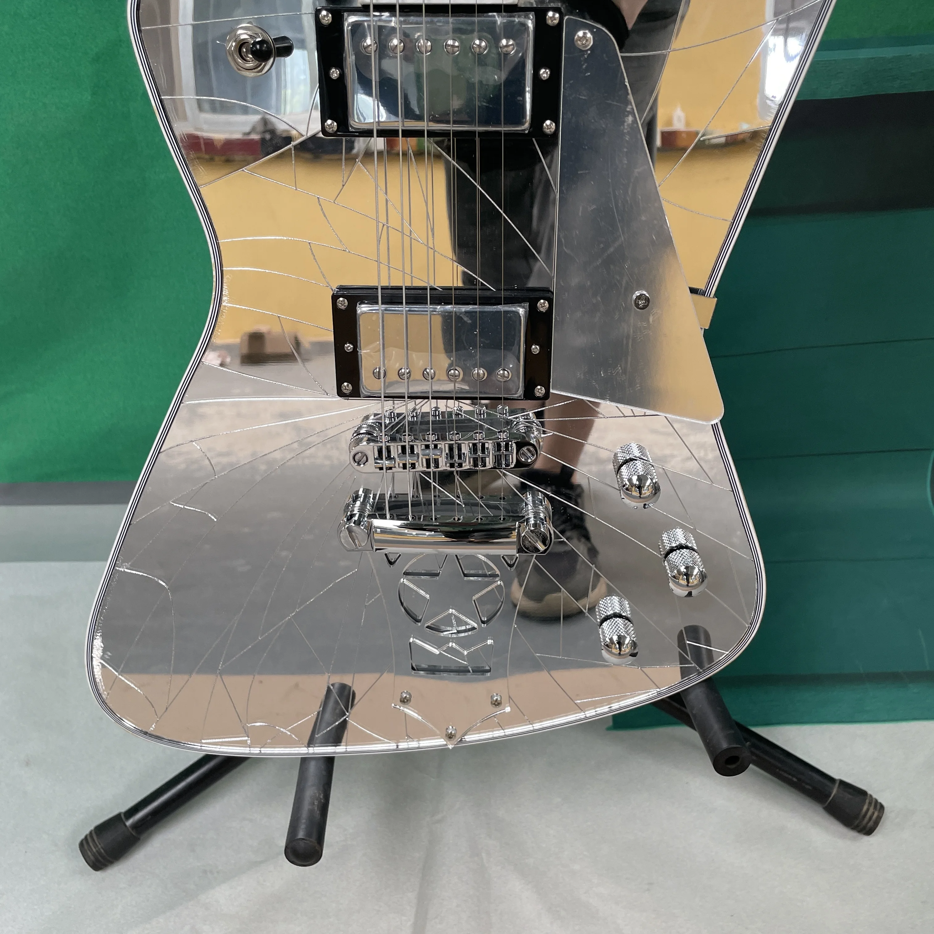 6-string electric guitar with multiple knob volume control, fixed bridge guitars, professional performance electric guitarra