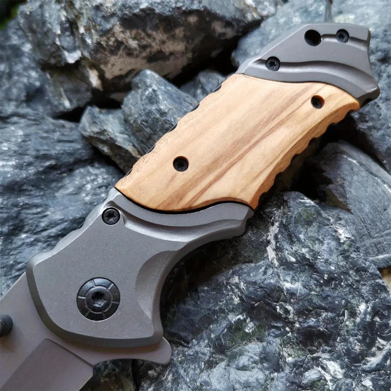 Single-Hand Quick-Open Folding Knife 3