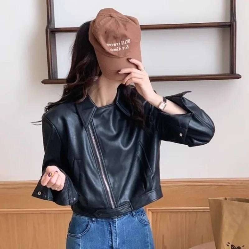 

2025 Spring Autumn Short Leather Jacket Brown Lapel Motorcycle Design Sense for Women