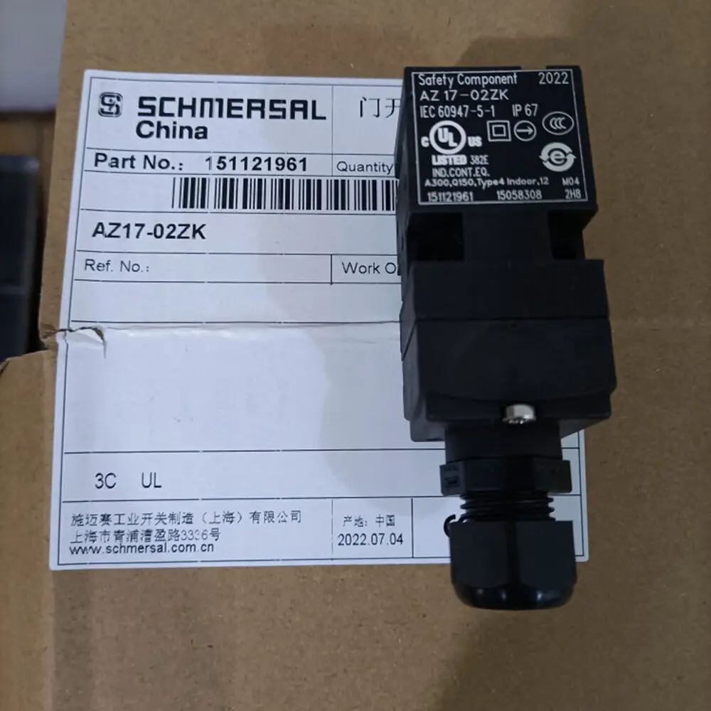 

ONE New SCHMERSAL AZ17-02ZK Limit Switch fast Ship #YP1