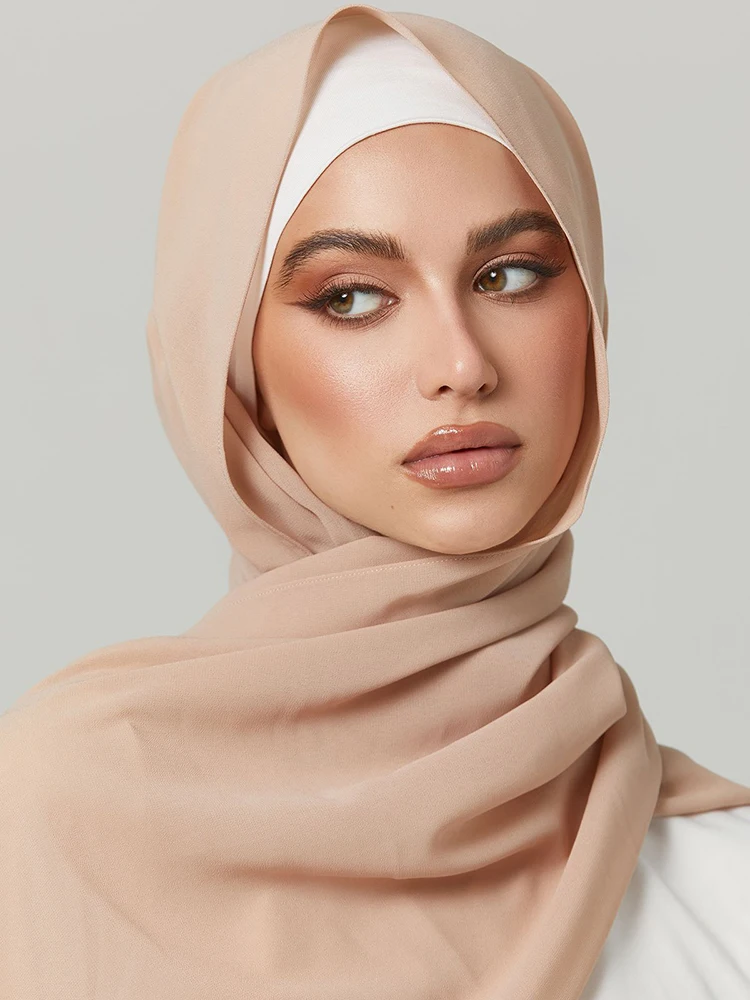 Buone cuciture Hijab di Chiffon musulmano per le donne sciarpa di scialle di Chiffon solido avvolge la testa Foulard Femme Hijab sciarpe turbante musulmano