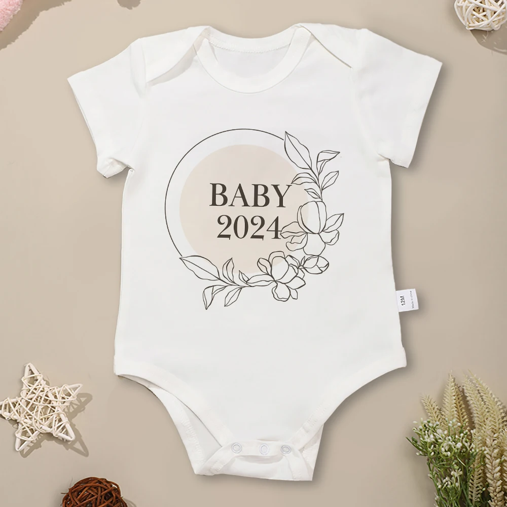 Baby 2024 Newborn Clothes Pregnancy Announcement Fashion Cute Boys Girls Onesies Cotton Cozy Romper Short Sleeve Ropa De Bebe