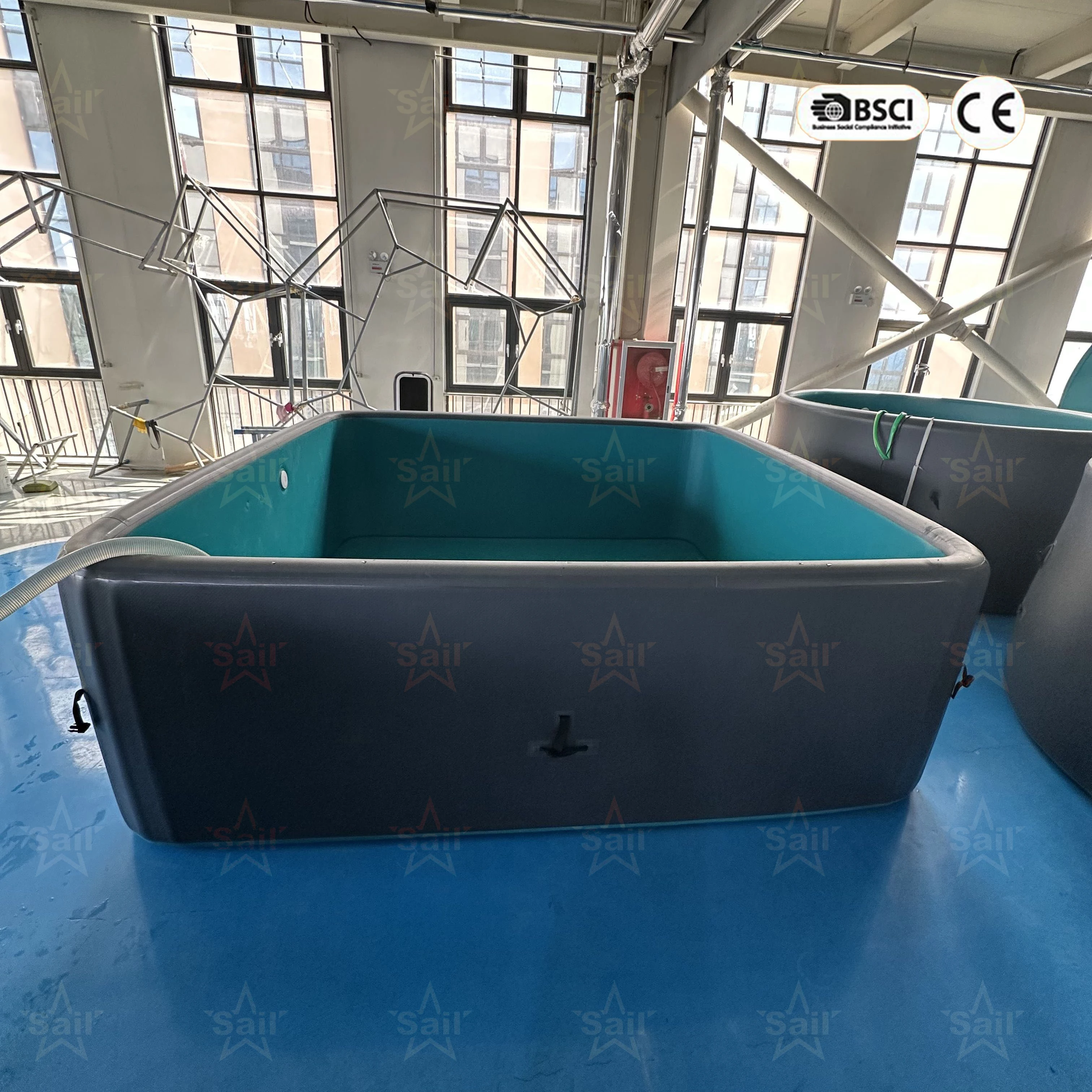 Customized Drop-Stitch  Reinforced  Above Ground Pool Structure Portable Inflatable Design Outdoor Family & Children Use
