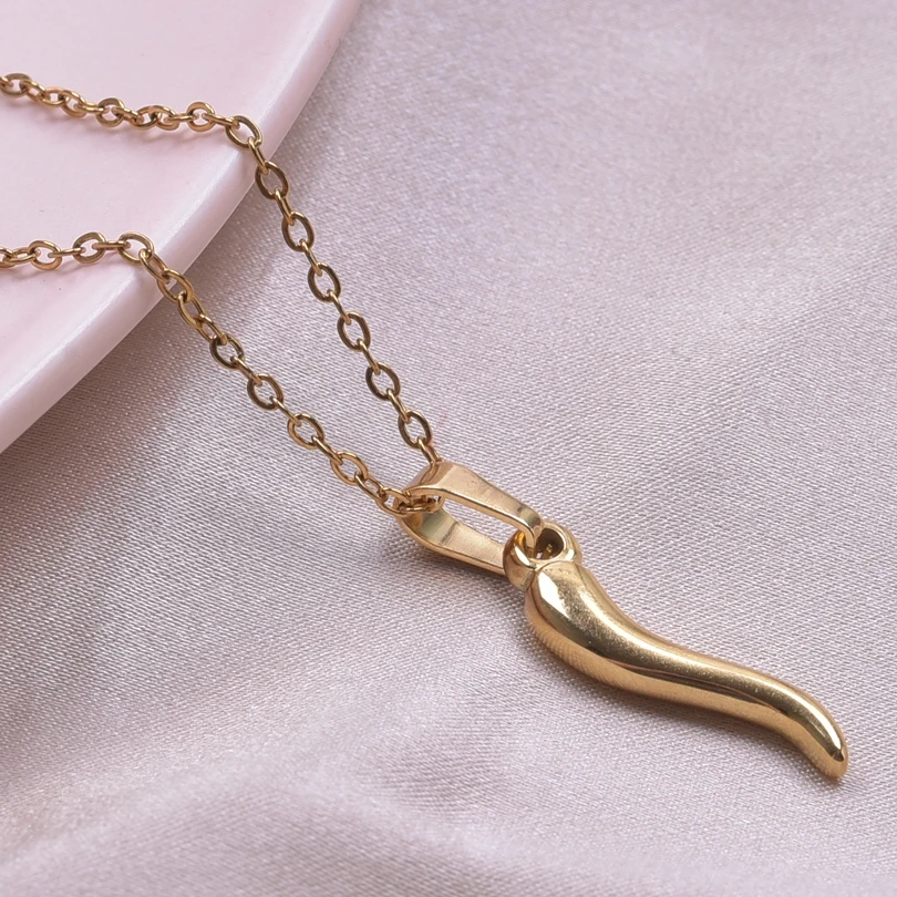 3pcs Brief Pepper Lucky Pendants Necklace Sell Well Stainless Steel Fashion Gold/Silver Color Necklaces For Women Clavicle Chain