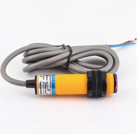 E3F-DS30C3 E3F-DS30P3 M18 Diffuse Reflection Photoelectric Switch 6-36VDC 4 Wire NO+NC 30cm Adjustable