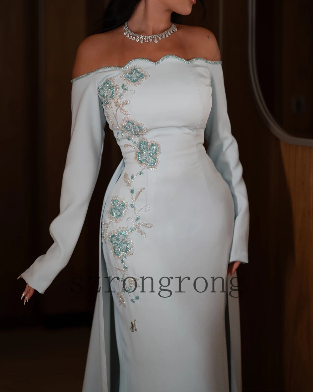 Custom Made Elegant Boat Collar Appliques Lace Evening Party Dress Lace Saudi Gown Sheath Floor Length Prom Bridal Gown Court