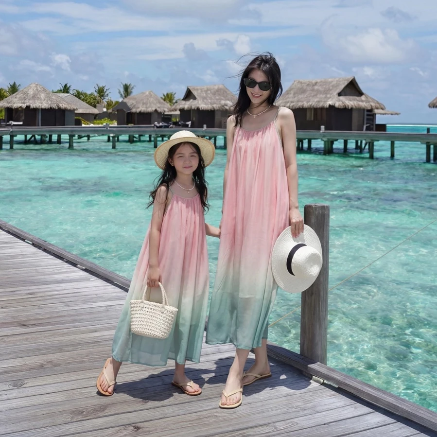 

2026 Summer Mommy And Me Matching Dresses Ombre Gradient Cami Maxi Dress For Mom And Daughter Beach Vacation Wear