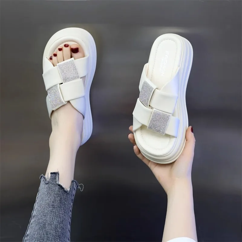 House Slippers Platform Female Shoes Slides Lady Summer Clogs Woman Med 2023 Flat Rubber Girl Beach Bonded Leather PU Shoes Summ