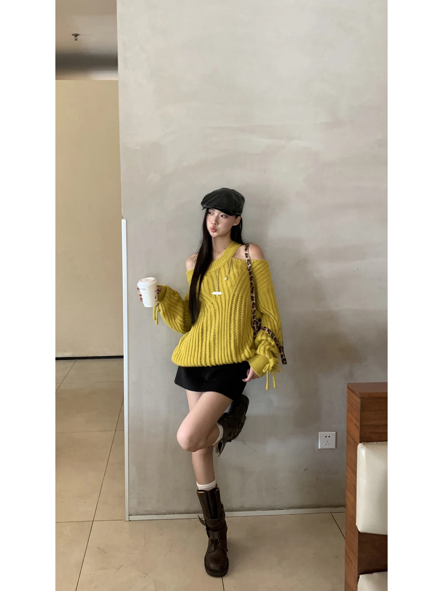 

Красный знаменитости Studio, негабаритный трикотаж с колючками, женский осенне-зимний свободный верхний свитер высокого класса для ленивых