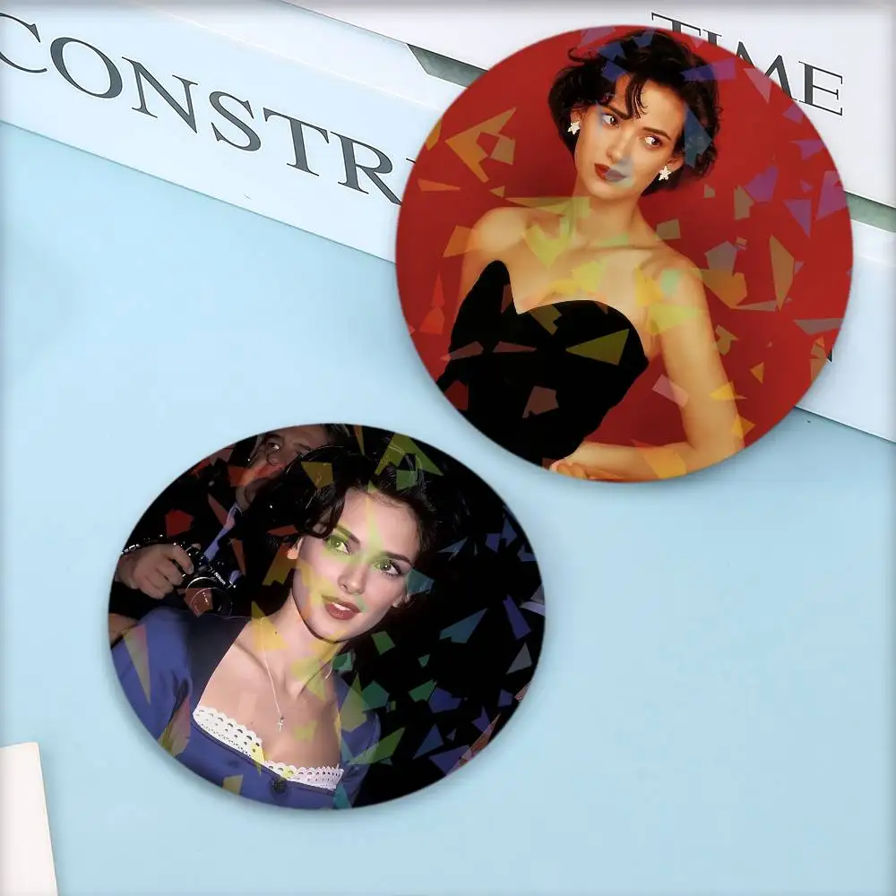 Actor W-Winona R-Ryder Badges Round Exquisite Badge Brooches Creative Pins For Clothes Laser Hat Backpack Gift Accessories