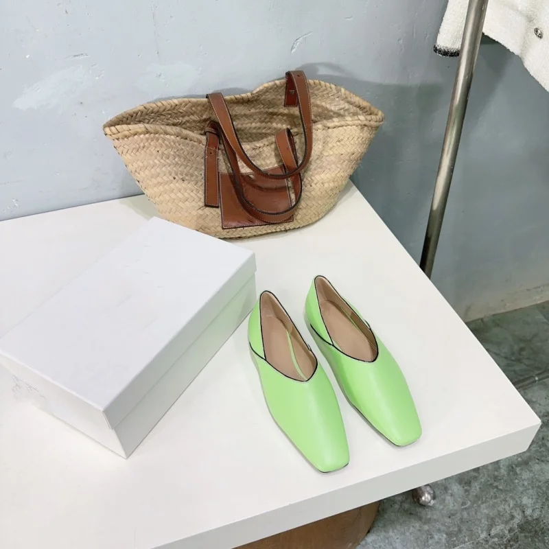 New Commuter Women's Shoes Shallow Mouth Casual Shoes Retro Square Head Shallow Mouth Flat Bottom Mary Jane Shoes