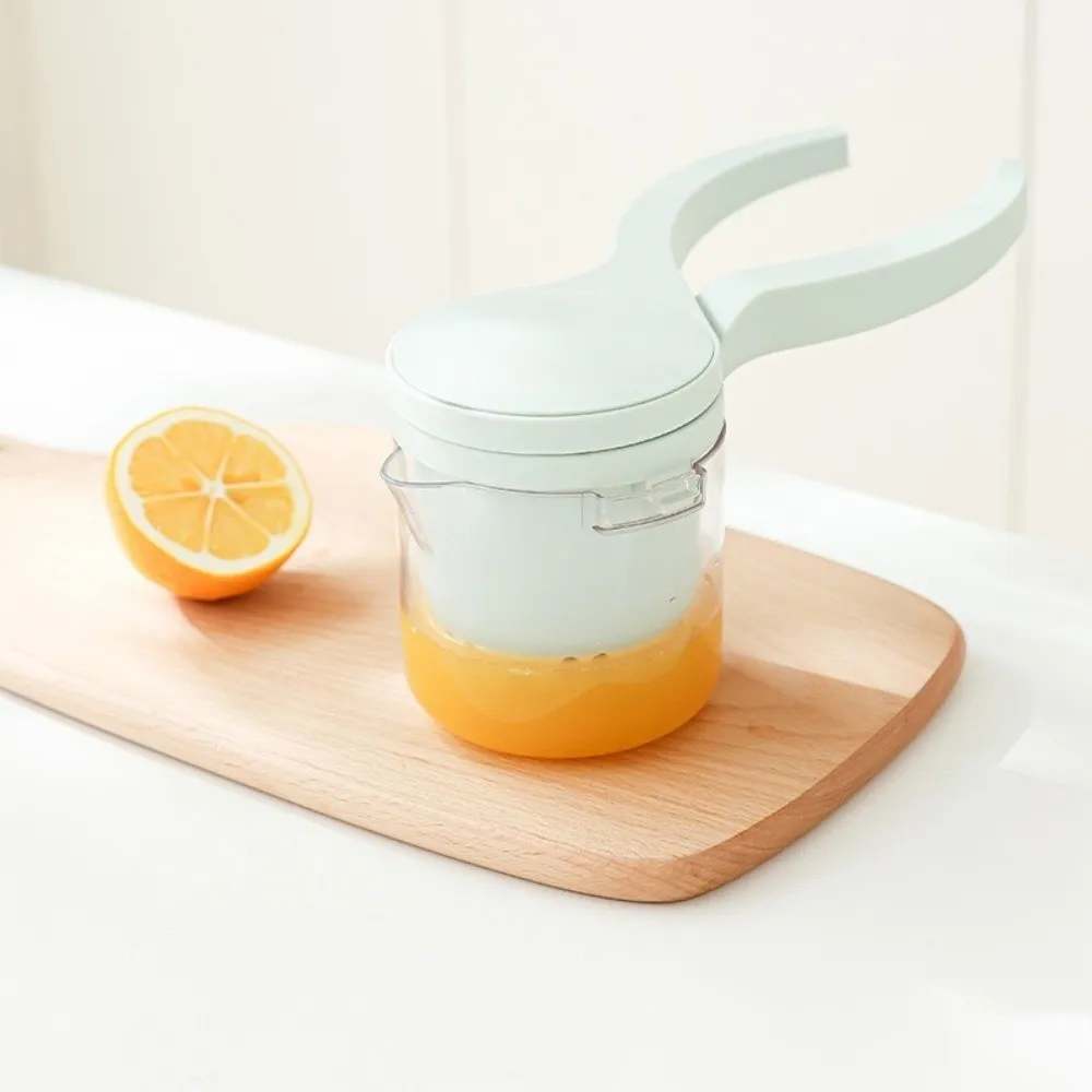 

Hand Presser Lemon Squeezer Portable Design Manual Operation Lemon Press Effort-saving Stainless Steel Fruit Juicer